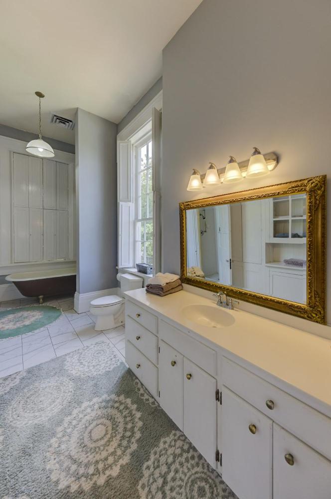 Deluxe Family Suite interior
